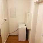 Charmantes - Fuer 2-4 Personen - Modern, Ruhig, Parkplatz Daire