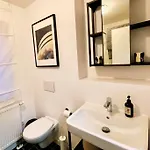 Charmantes - Fuer 2-4 Personen - Modern, Ruhig, Parkplatz Passau
