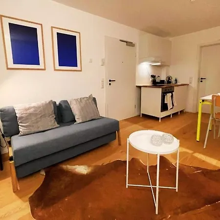 Апартаменты Charmantes - Fuer 2-4 Personen - Modern, Ruhig, Parkplatz *