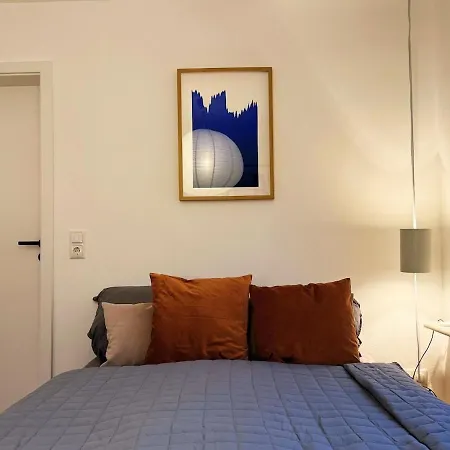 Апартаменты Charmantes - Fuer 2-4 Personen - Modern, Ruhig, Parkplatz *
