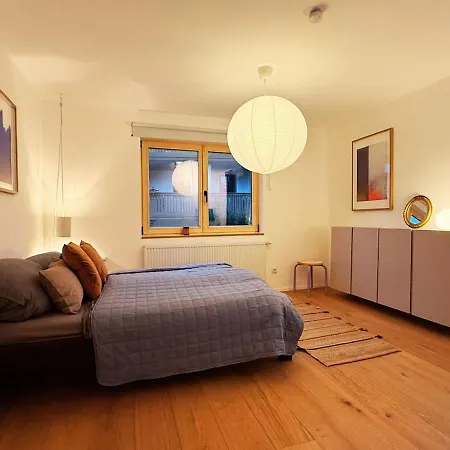 Charmantes - Fuer 2-4 Personen - Modern, Ruhig, Parkplatz * Passau