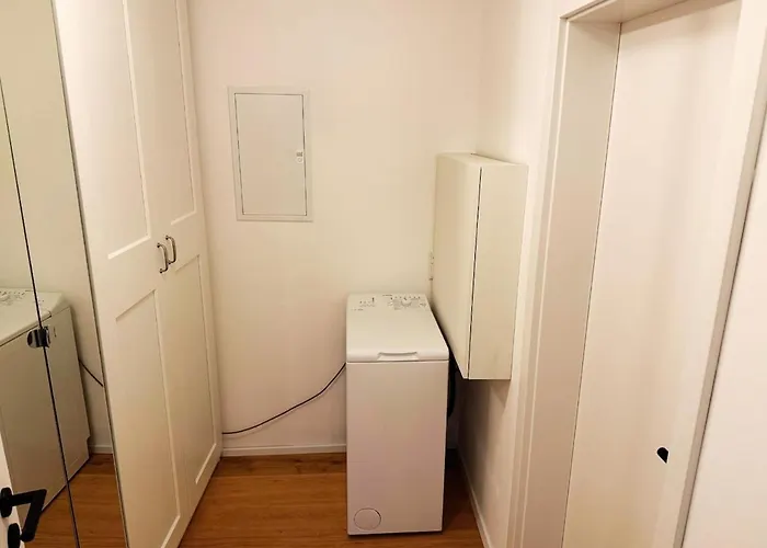 Charmantes - Fuer 2-4 Personen - Modern, Ruhig, Parkplatz Appartamento