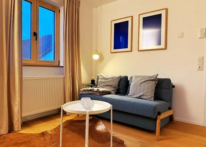 Appartamento Charmantes - Fuer 2-4 Personen - Modern, Ruhig, Parkplatz