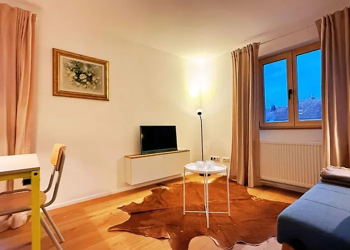 Charmantes - Fuer 2-4 Personen - Modern, Ruhig, Parkplatz Appartamento Passavia